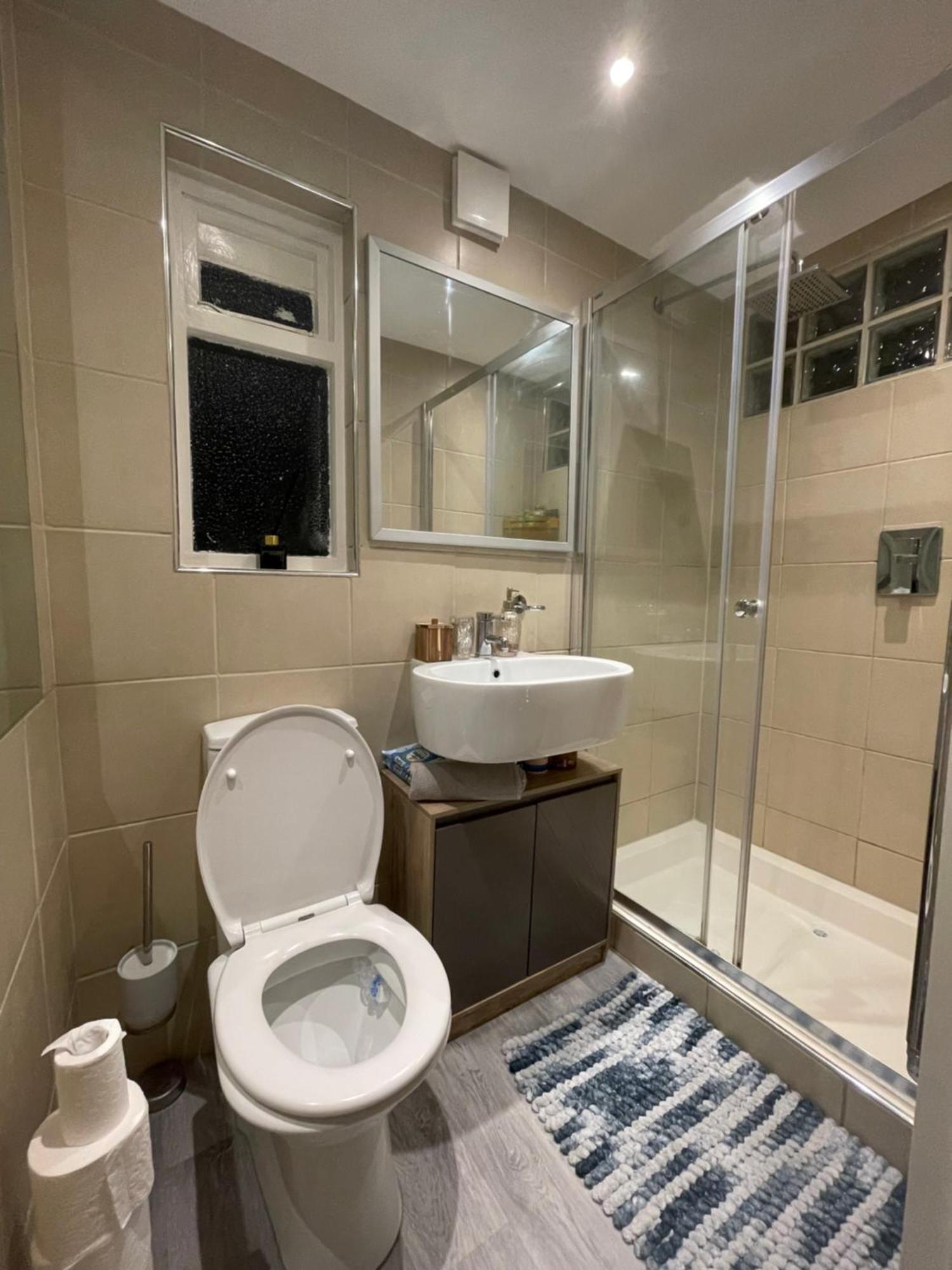 Queen Bedroom In Maida Vale Лондон Екстер'єр фото