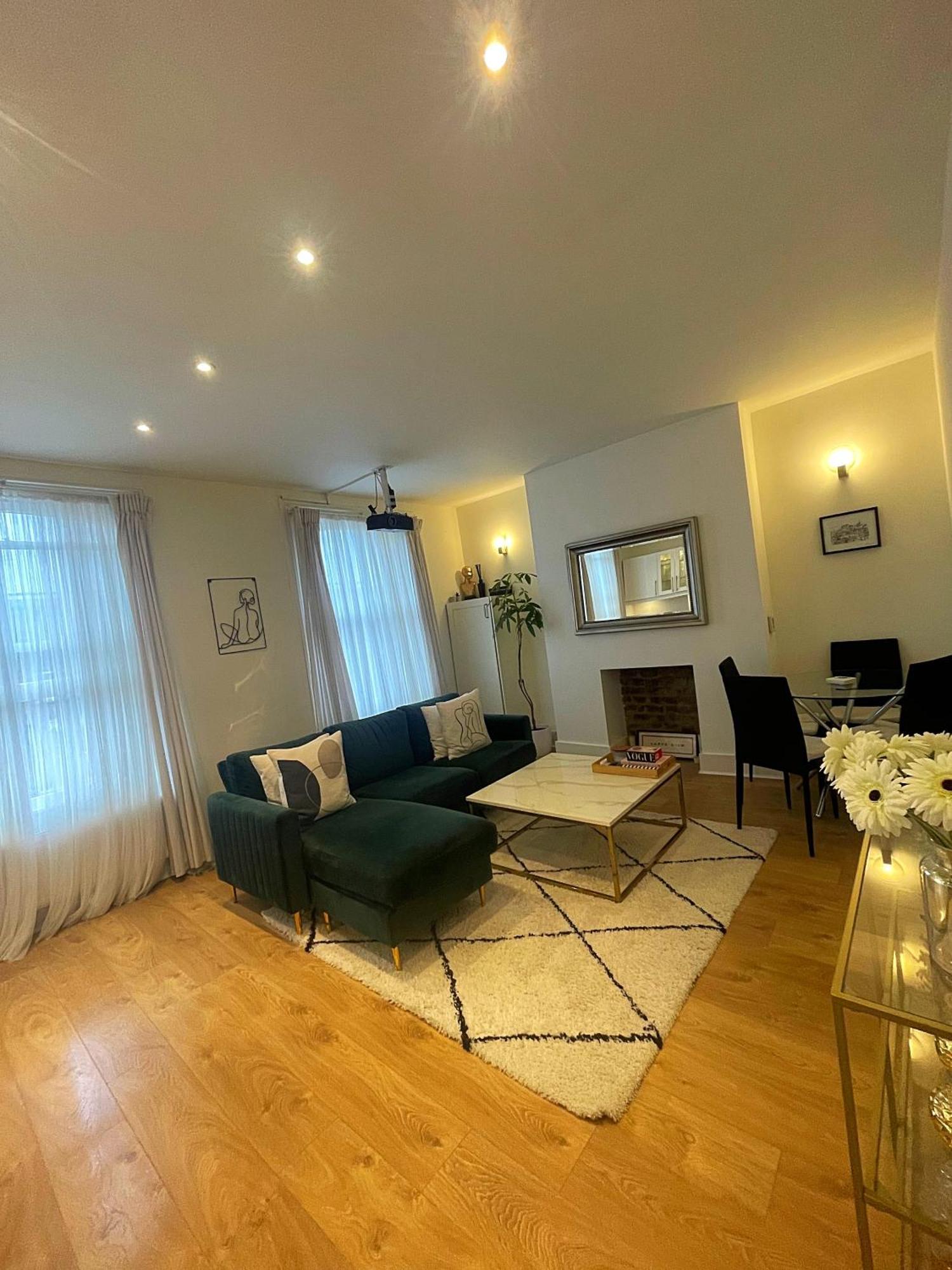 Queen Bedroom In Maida Vale Лондон Екстер'єр фото