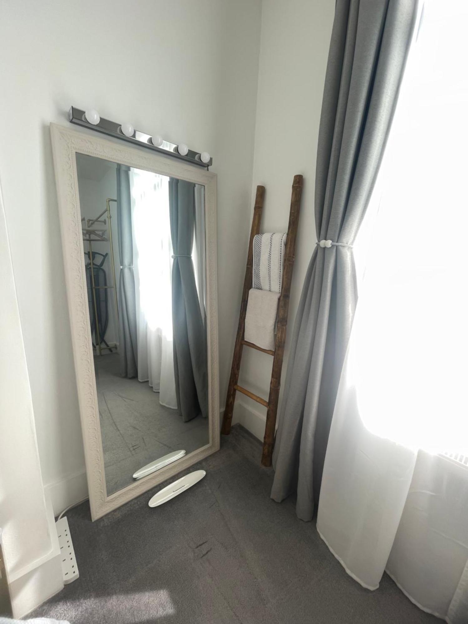 Queen Bedroom In Maida Vale Лондон Екстер'єр фото