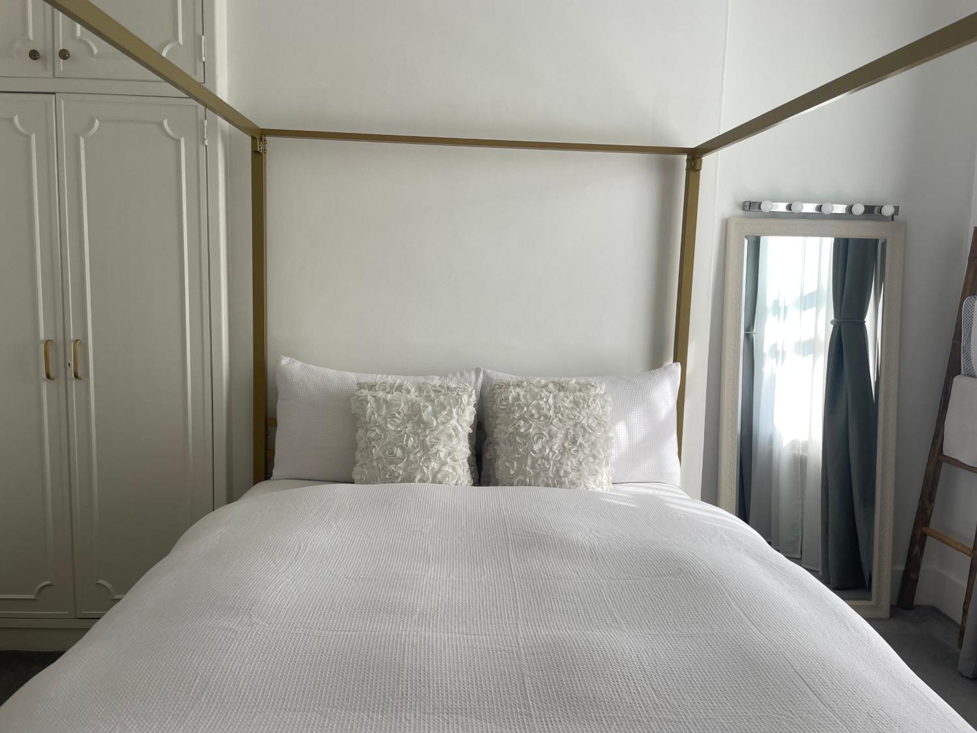 Queen Bedroom In Maida Vale Лондон Екстер'єр фото
